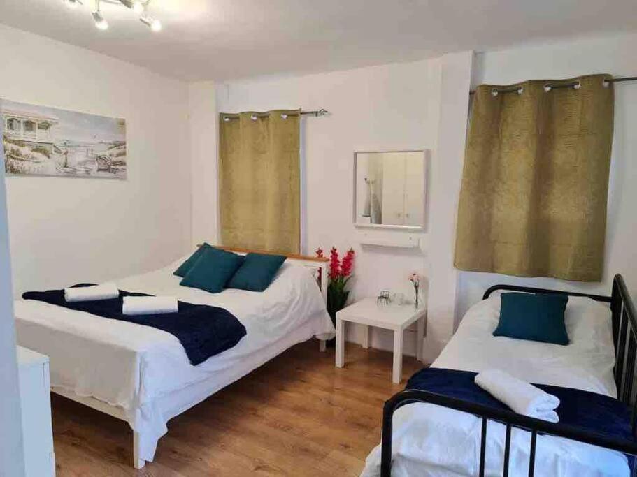 Nice Flat Near Central London Apartment ภายนอก รูปภาพ