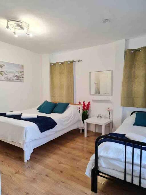 Nice Flat Near Central London Apartment ภายนอก รูปภาพ